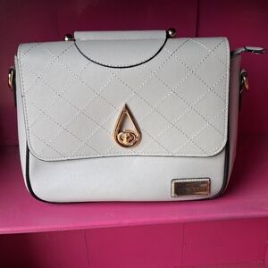 NWT Elegant Ladies Shoulder Bag